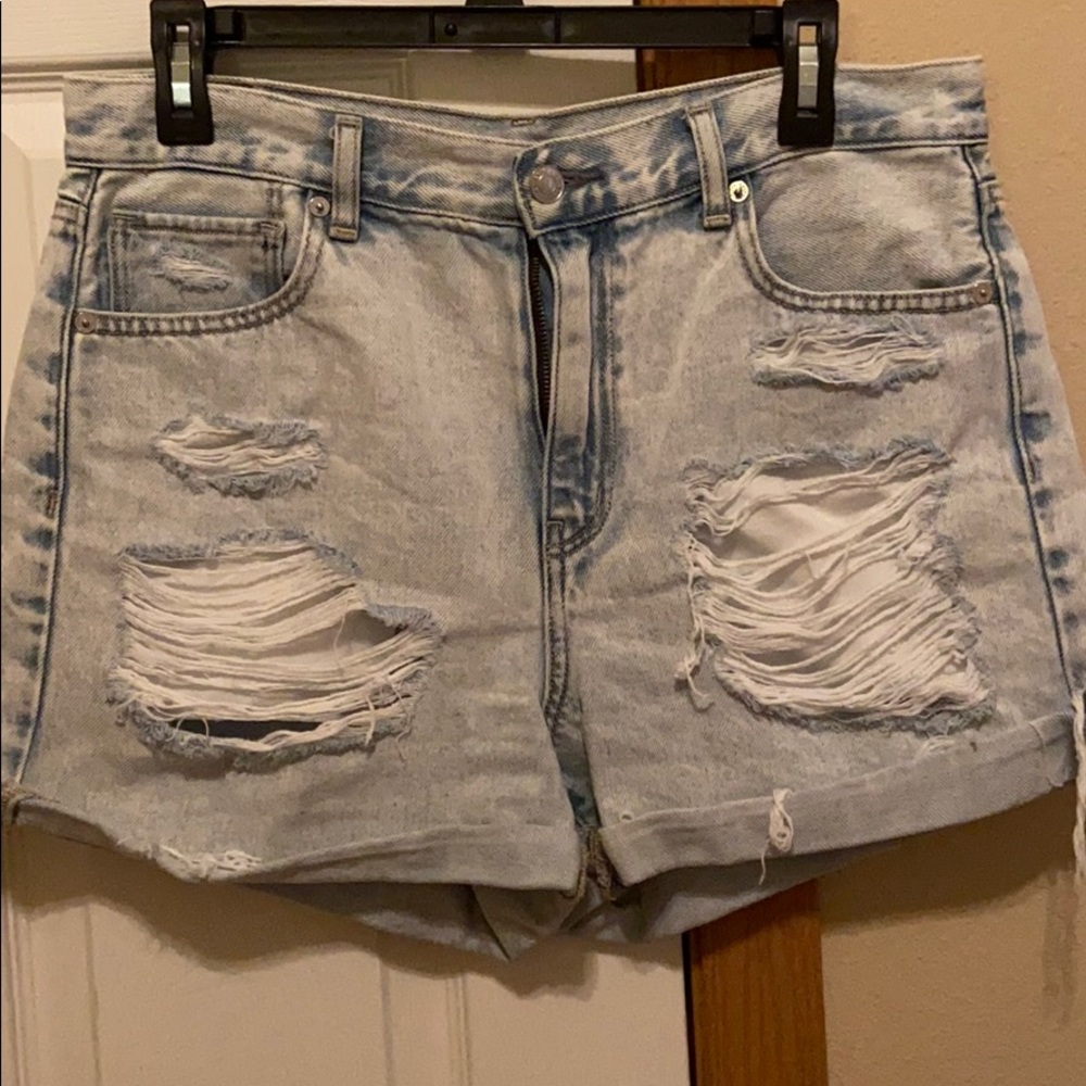 American Eagle Mom Short